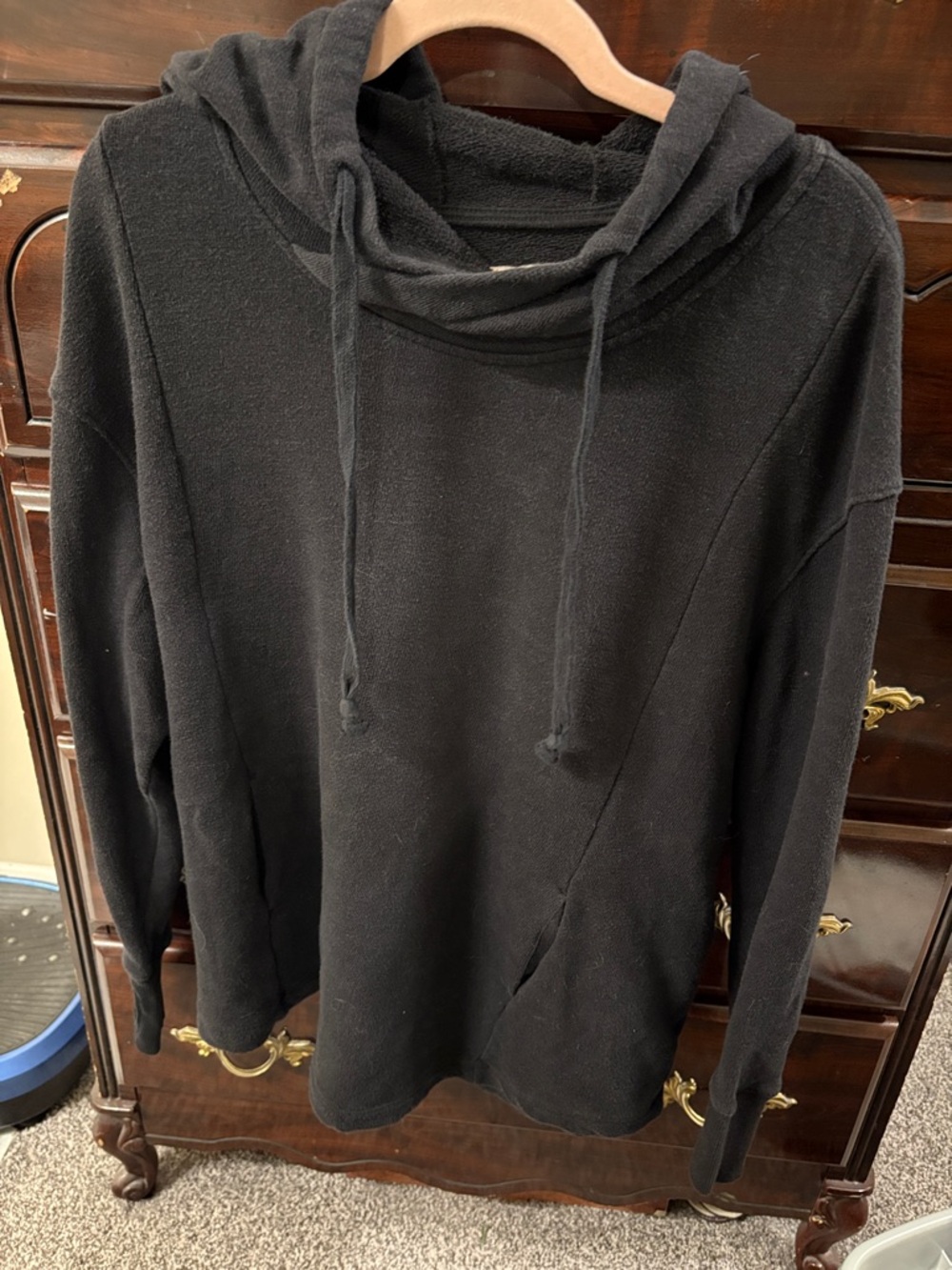 Cozy Black Hooded Pullover Sweatshirt